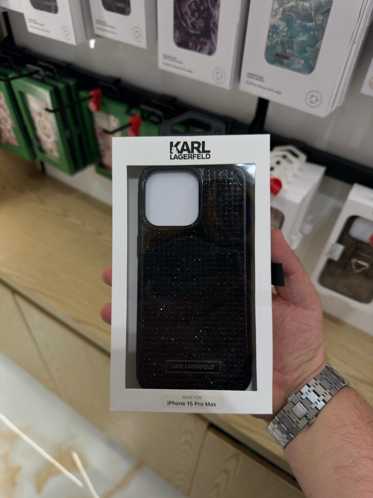 B103010118832 Karl Lagerfeld Rhinestone with Logo Metal Plate Case for iPhone 15 Pro Max - Black - الصورة 1